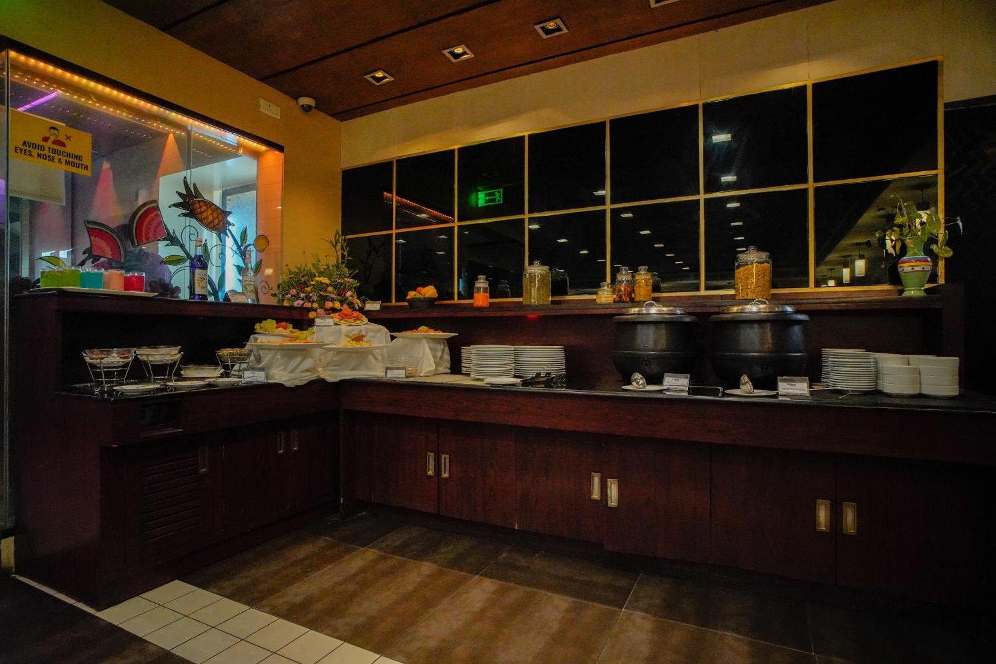 Hotel Olive Eva Kochi Extérieur photo